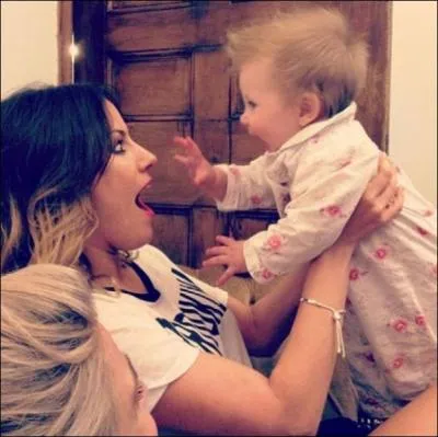 Quel est le nom de la fille de leur styliste ? (Lou)