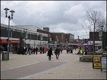 Pr�s de quelle grande ville anglaise est-il n� ?