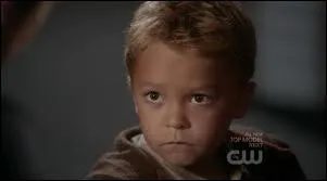 Comment s'appelle le fils de Clay ?