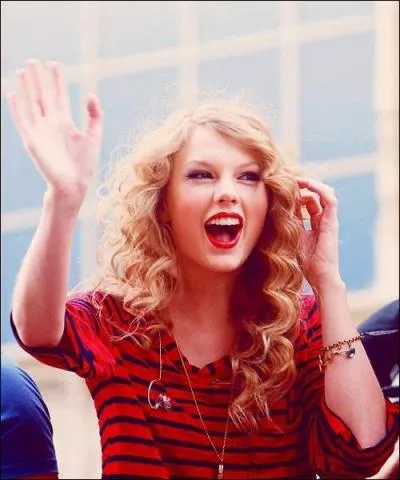 Quel est le nom de son album avec lequel elle dpasse le million de ventes en une semaine ?