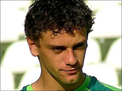 Dans ce club, quel num�ro porte-t-il ?