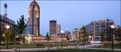 Dans quel tat se trouve la ville de Des Moines ?