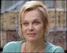 Comment s'appelle cette femme ?