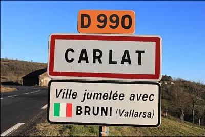  qui a-t-on voulu rendre hommage ?