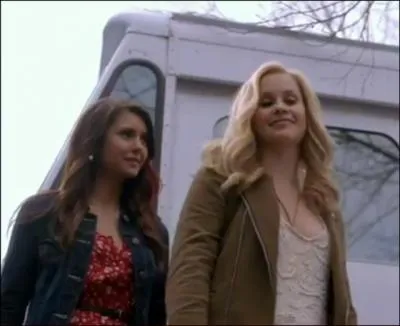 Qui a jet Katherine par terre ?