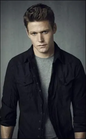 Quand est n Zach Roerig ?