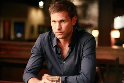 Dans quelle srie Matt Davis joue-t-il le rle de Jeff Selton ?