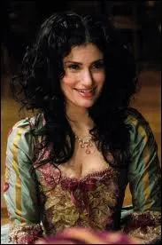 Comment s'appelle la petite amie de Robert ?