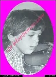 A quel ge a-t-il jou du violon ?