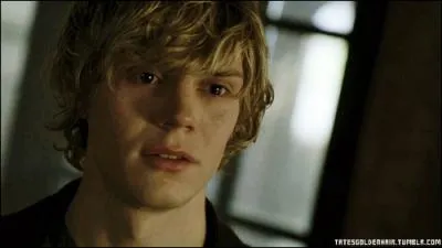 Quel est le nom de famille de Tate ?