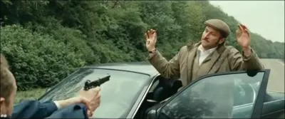 Qu'y a-t-il vraiment dans la voiture conduite par Jacques Janus ?