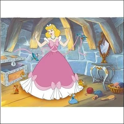 A qui appartenait la robe de Centrillon ?