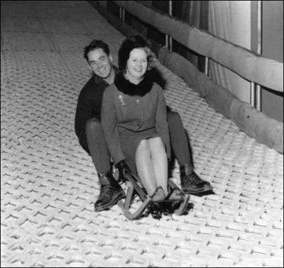 Les travaillistes croient  une lutte entre travailleurs et propritaires. Nous, nous croyons que les travailleurs... ?