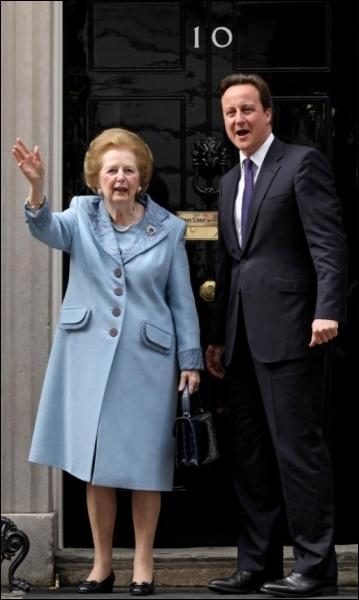 Que dit-elle à propos de sa décision de quitter son poste de Premier Ministre et le 10 Downing Street, le 28 novembre 1990, après onze années de pouvoir ?