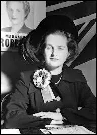 Mes politiques sont bases non pas sur des thories conomiques, mais sur des choses avec lesquelles moi et des millions de semblables... ?