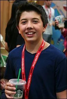 Quel est le nom de Bradley Steven Perry dans la srie ?
