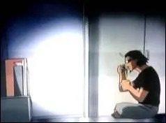 (p. 08 - Premier chec amoureux) Kenji est dsespr d'avoir vu Tenma et Karasuma ensemble. En regardant un film, il se persuade que ces deux-l sont surement frre et sur. De quel film s'agit-il ?