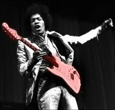 Pendant ce festival Jimi Hendrix, le roi de la guitare, a ralis une double prouesse avec sa guitare, laquelle ?