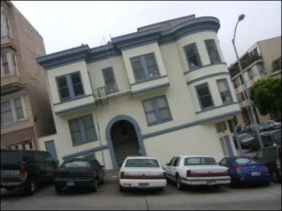 Pourquoi cette photo est-elle penche ?