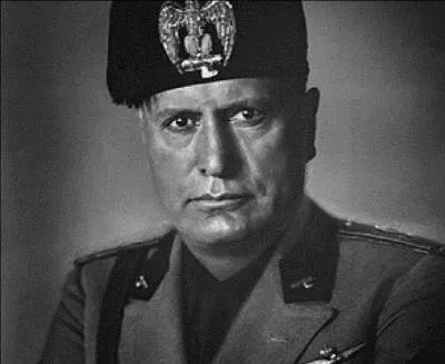 Qui a dit :  Je ne peux pas manger avec un bonhomme derrire moi, qui pie mes moindres gestes, qui m'enlve mon assiette avant que j'ai fini, a me coupe l'apptit.  