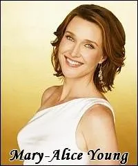 Qui interprte le rle de Mary Alice Young ?