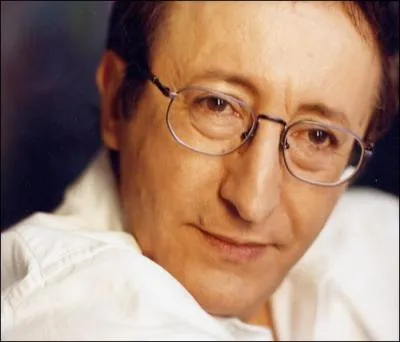 Dans les années 70, Idir a chanté en kabyle ''A Vava Inouva'' . Avec quelle artiste a-t-il interprété cette chanson ?