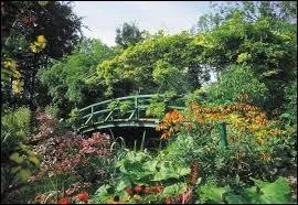 Claude Monet a beaucoup peint son propre jardin. Ce lieu existe toujours et s'appelle ?