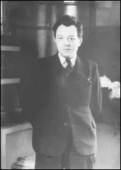 Il a cr la premire revue d'horticulture et il est  l'origine d'une chane de magasins. Quel est ce grand nom du jardinage ?