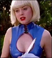  Premier Combat . Qui se fait passer pour une chasseuse de prime ?