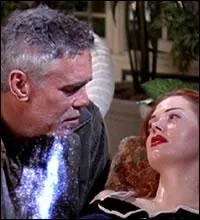  Invincible . Qui gurit Paige et Lo ?