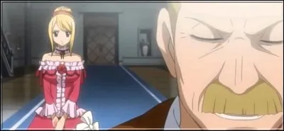 (Épisode 29) 
La femme que l'on voit sur la photo est Layla Heartfilia, la mère de Lucy.