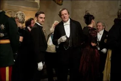 Comment s'appelle le frre de Sherlock Holmes ?