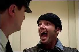 Dans  Vol au-dessus d'un nid de coucou , qu'arrive-t-il  la fin du film au personnage jou par Jack Nicholson ?