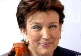 Membre de plusieurs ministres du gouvernement Fillon, cette pharmacienne nous laissera en mmoire l'achat de vaccins totalement inutiles et un fameux  Ah bon !   aux Guignols de l'info. Qui est-elle