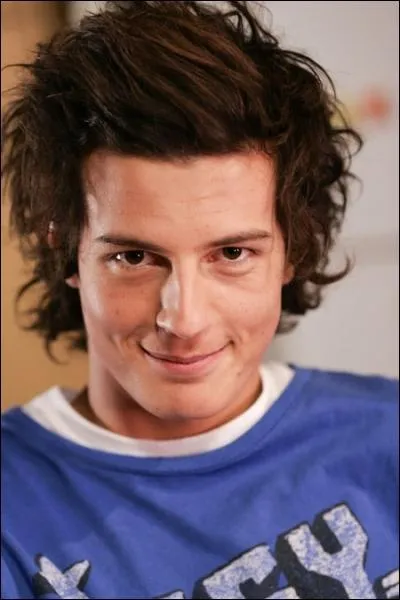 Qui est ce jeune garon dans l'mission ?