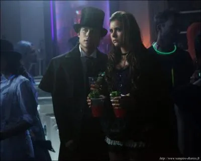 Dans quel pisode de la saison 4 Damon et Elena vont-ils  cette fte ?
