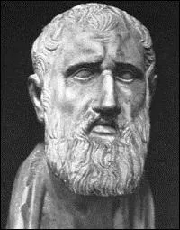 Quelle est son identit ?