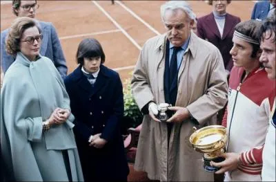 Guillermo Vilas a lui aussi remport les deux tournois mais n'a jamais fait le doubl. En 1981, la finale de Monte-Carlo ne peut pas tre joue. Pourquoi ?