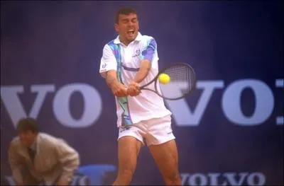 Sergi Bruguera a ralis le doubl Monte-Carlo - Roland-Garros en 1975.