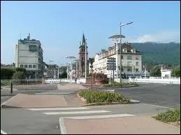Nous allons en Lorraine,  Saint-Di-des-Vosges ( Vosges ) o elle est chef-lieu ...