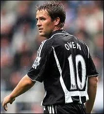 Les joueurs les plus jeunes  avoir remport le Ballon d'or sont Ronaldo en 1997 et Michael Owen en 2001.