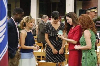 Qui devient la proprietaire du Hump Bar aprs le dpart de Betty ?