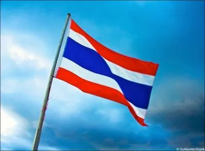 Cochez le pays qui possde ce drapeau.