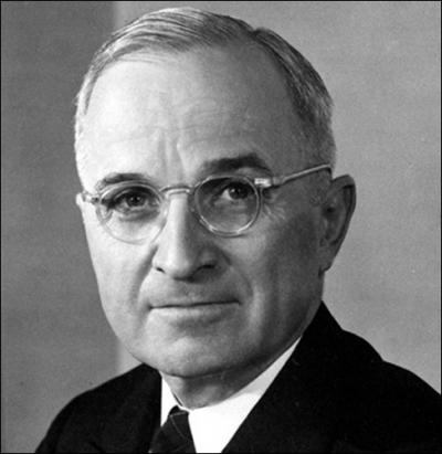 En 1947, Harry S. Truman, 33me prsident des Etats-Unis expose sa doctrine, sa vision du monde. Du ct Sovitique, quel haut plac fait de mme en rponse aux Etats-Unis ? (photo : Truman)