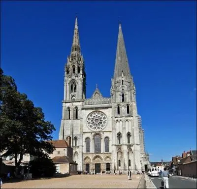 Cette cathdrale est considre comme une des cathdrales gothiques les mieux conserves. Comment se nomme-t-elle ?
