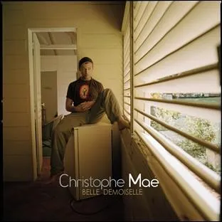 "Belle demoiselle" de Christophe Maé. Belle demoiselle, qui se presse dans...