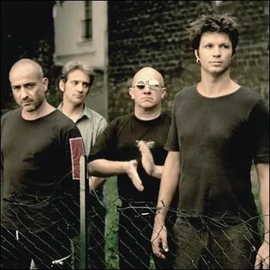 Petit retour dans l'hexagone, en 2009 Sophie Hunter chante  Le Vent Nous Portera , clbre chanson d'un groupe dmantel par une triste et mortelle affaire !