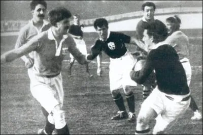 Le 1er janvier 1910 a lieu le premier tournoi des Cinq-Nations. Qui remporta ce tournoi ?