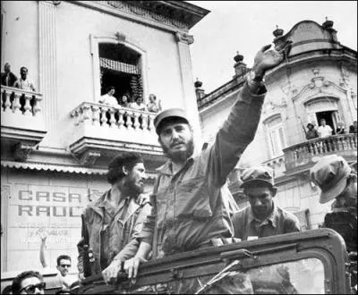 Le 1er janvier 1959, les rvolutionnaires ________ dirigs par Fidel Castro prennent le pouvoir  ________.