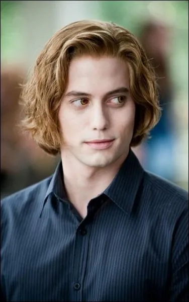 Lors de quel vnement Jasper a-t-il essay d'attaquer Bella lorsque celle-ci s'est coup le doigt ?